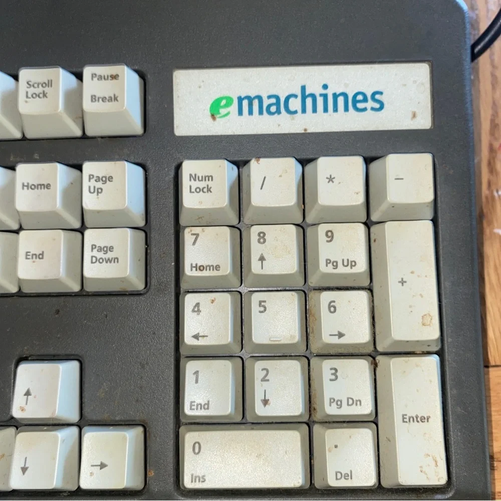 E machine clicky key board